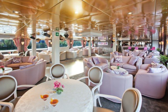 Dining aboard the MS Gerard Schmitter. Photo courtesy of CroisiEurope.