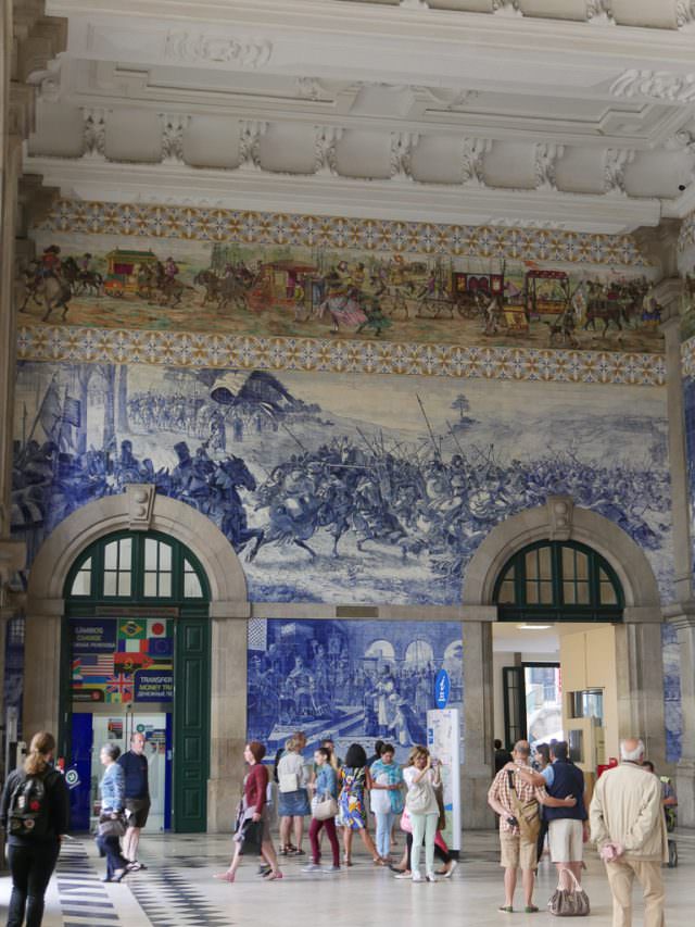 Colorful tiles in the train station in Porto. © 2014 Ralph Grizzle