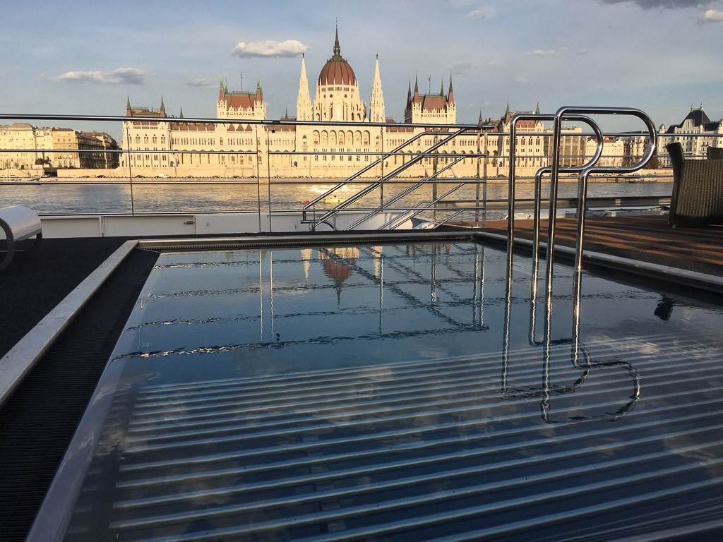 Scenic Jasper pool reflecting Hungarian Parliament building in Budapest. © 2015 Ralph Grizzle