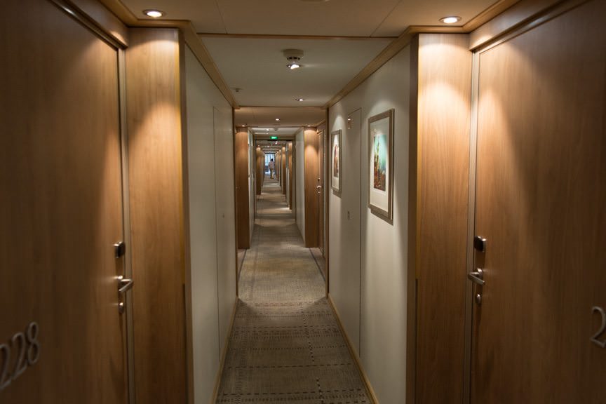 Guest Corridor, Viking Embla. Photo © 2016 Aaron Saunders